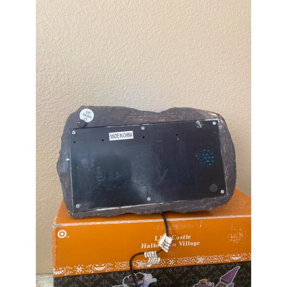 Y2K Target LED Castle Halloween Village in Box Tested & Works - Picture 5 of 16